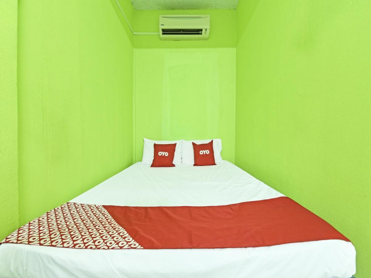 Oyo 90454 Haza Harmoni Guesthouse كوتا بْهارو المظهر الخارجي الصورة