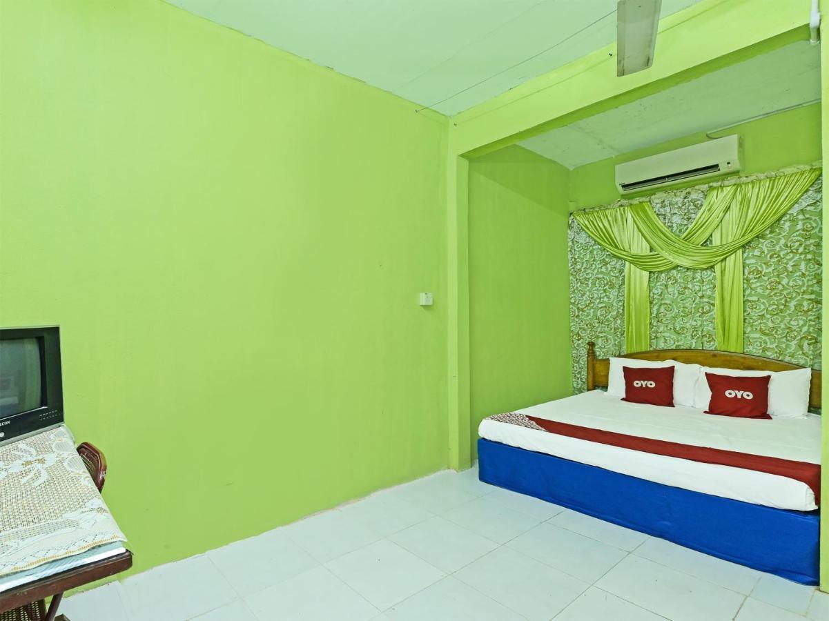Oyo 90454 Haza Harmoni Guesthouse كوتا بْهارو المظهر الخارجي الصورة